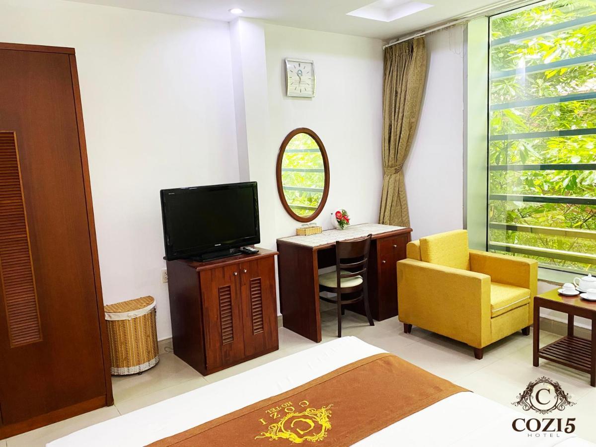 Cozi 5 Service Khách sạn hẻo lánh *