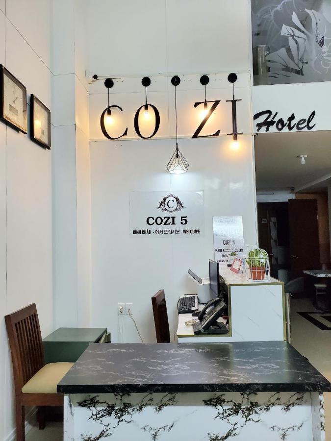 Khách sạn hẻo lánh Cozi 5 Service