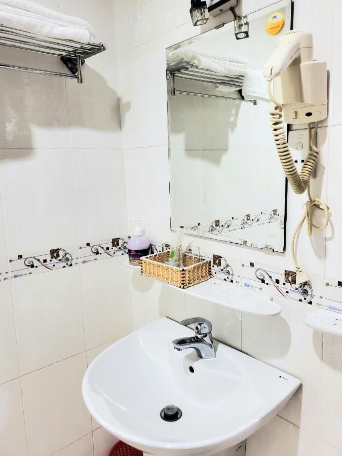Khách sạn hẻo lánh Cozi 5 Service