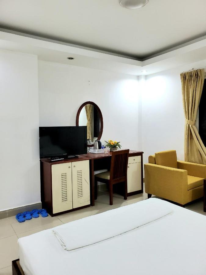 Khách sạn hẻo lánh Cozi 5 Service