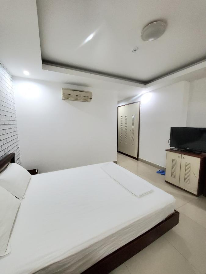 Cozi 5 Service Khách sạn hẻo lánh